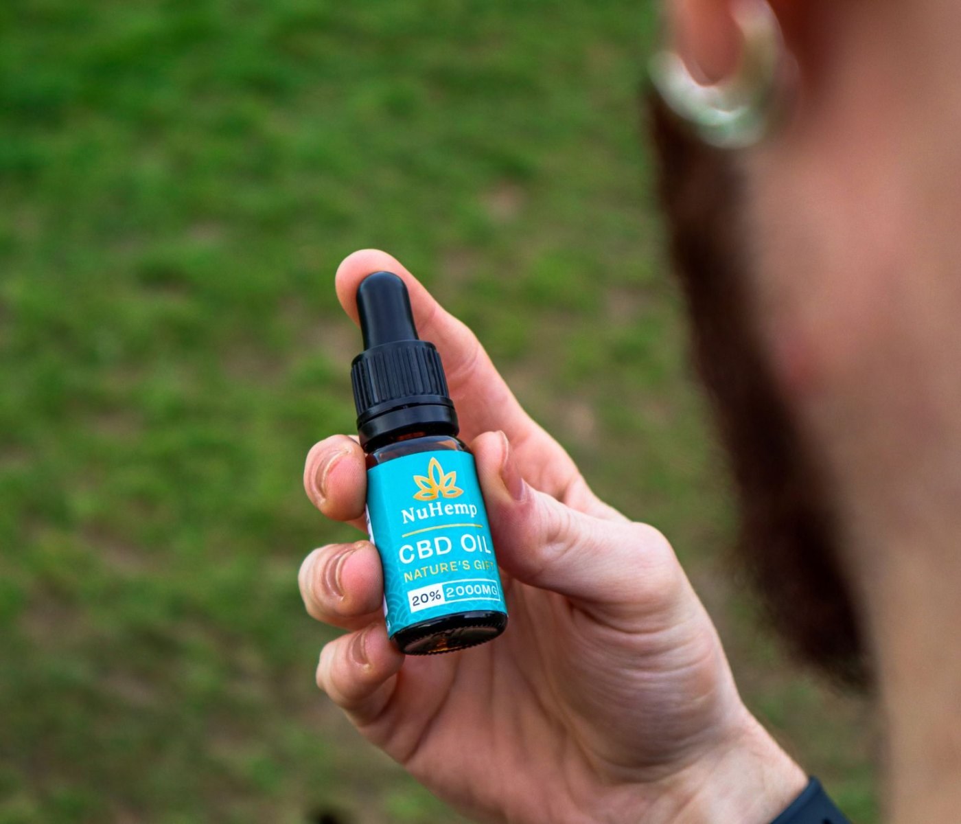 CBD Öl gegen Zahnschmerzen: Mythen & Erfahrungen 1 CBD Öl gegen Zahnschmerzen: Mythen & Erfahrungen